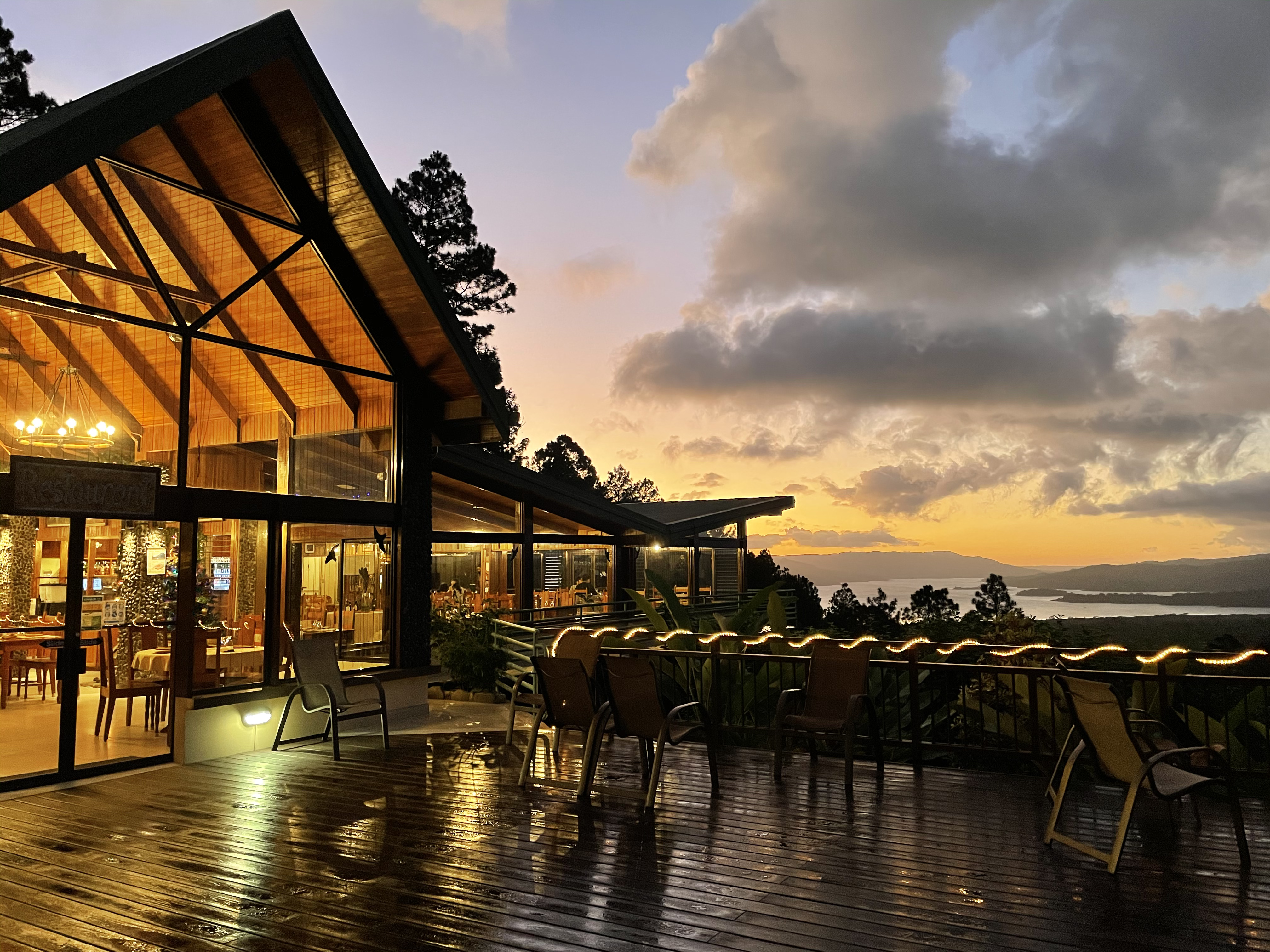 Welcome To Jurrasic Park.. or Arenal Observatory Lodge